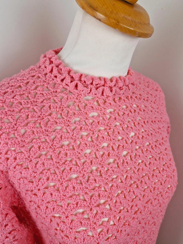1970s Handknitted Pink Jumper S UK10