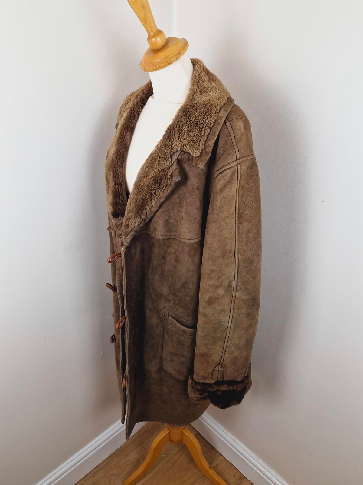 Mens 1970s Suede Sheepskin Coat L XL