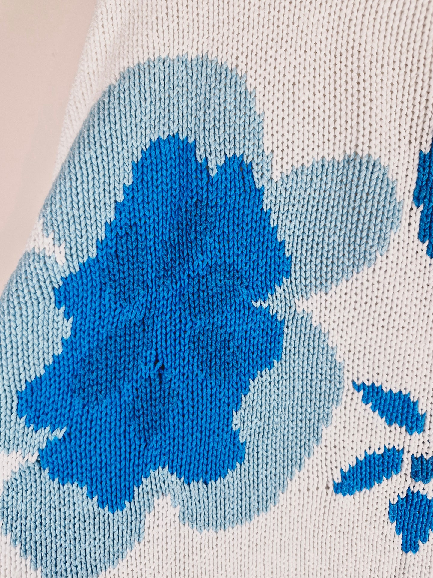 White & Blue Vintage Floral Jumper Sweater