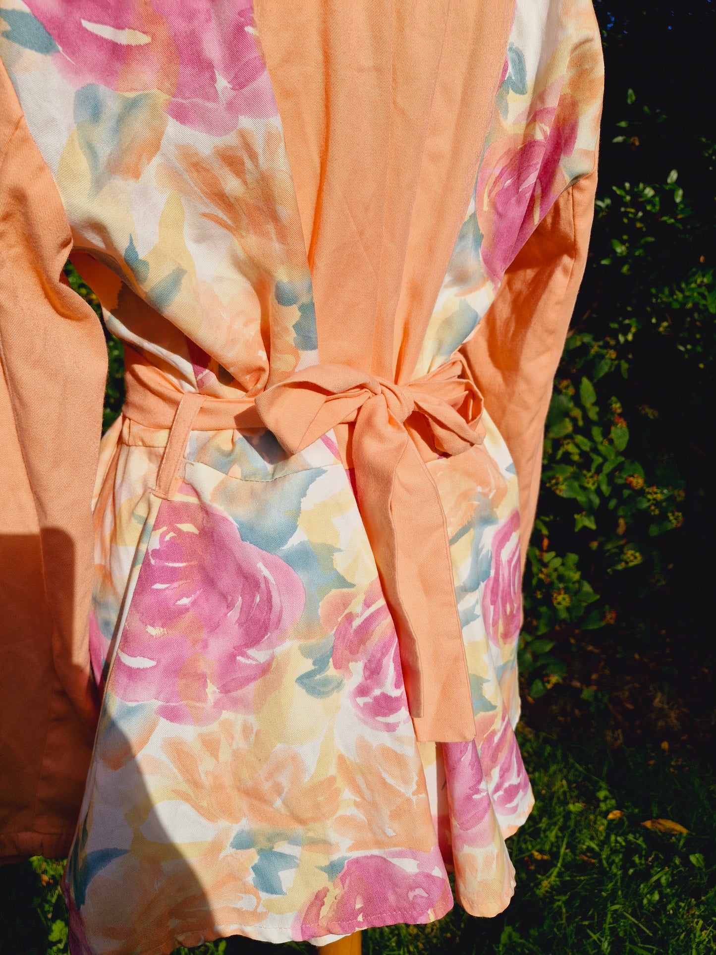 Vintage 1980s Peach Floral Jacket M L