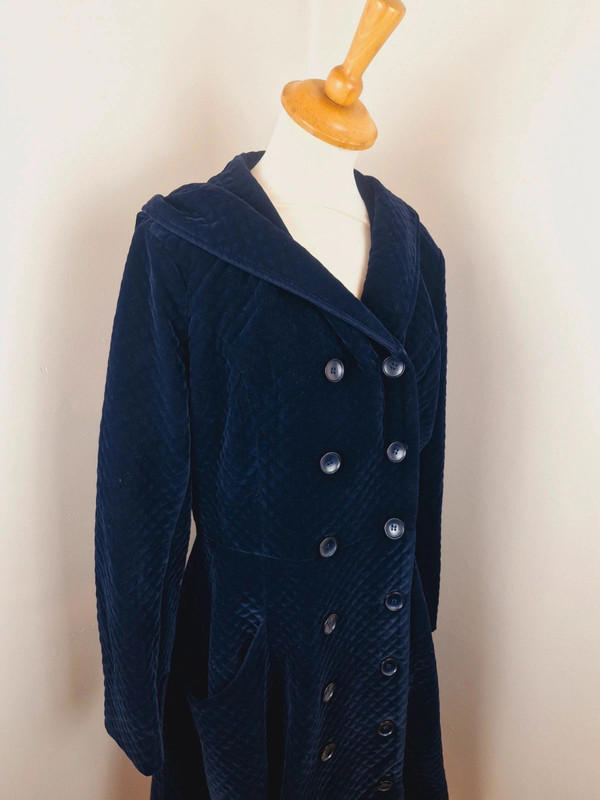 Long Hooded Velvet Coat XL