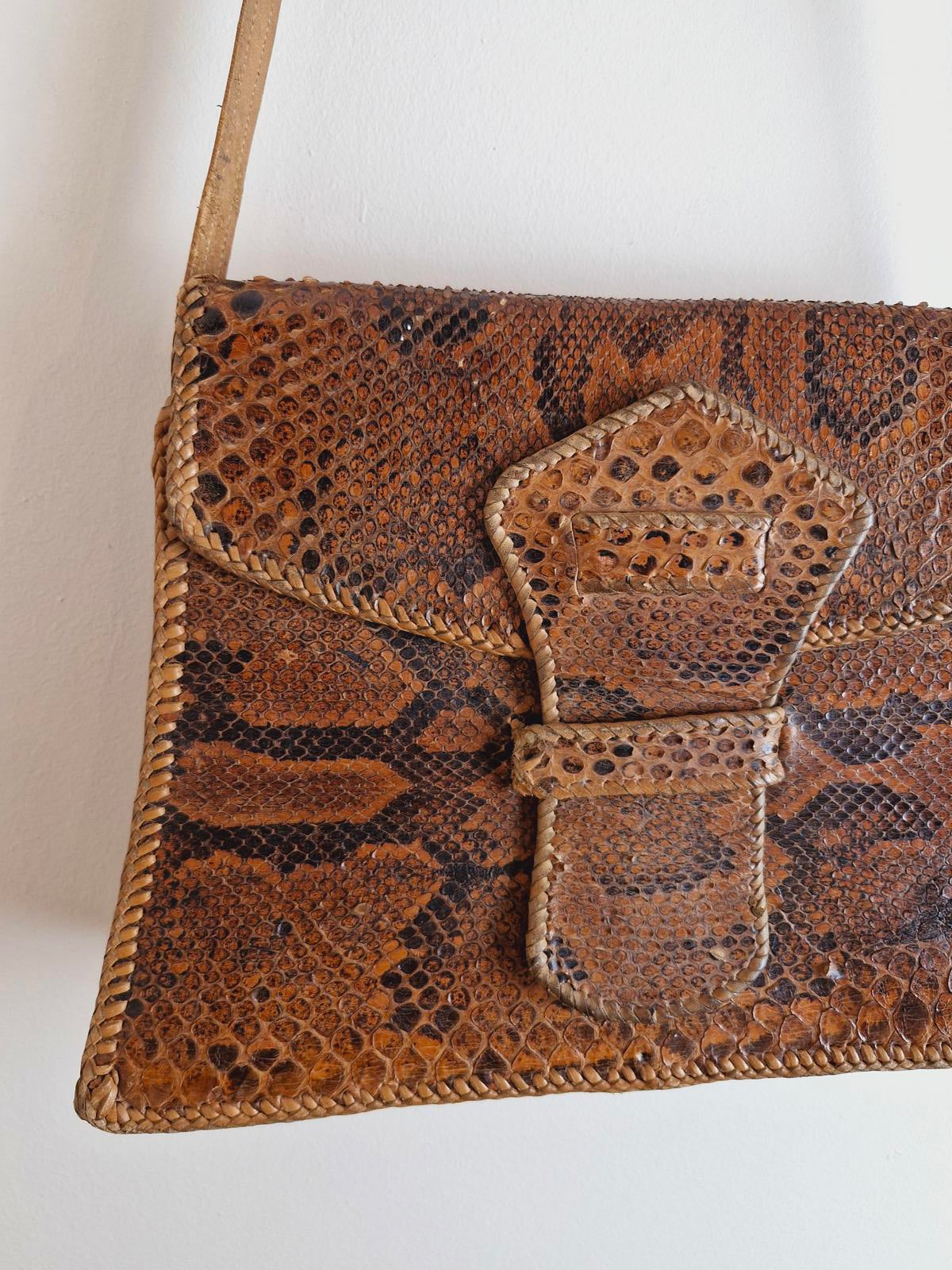 Womens Vintage 1970s 70s Snakeskin Leather Boho Shoulder Bag Handbag