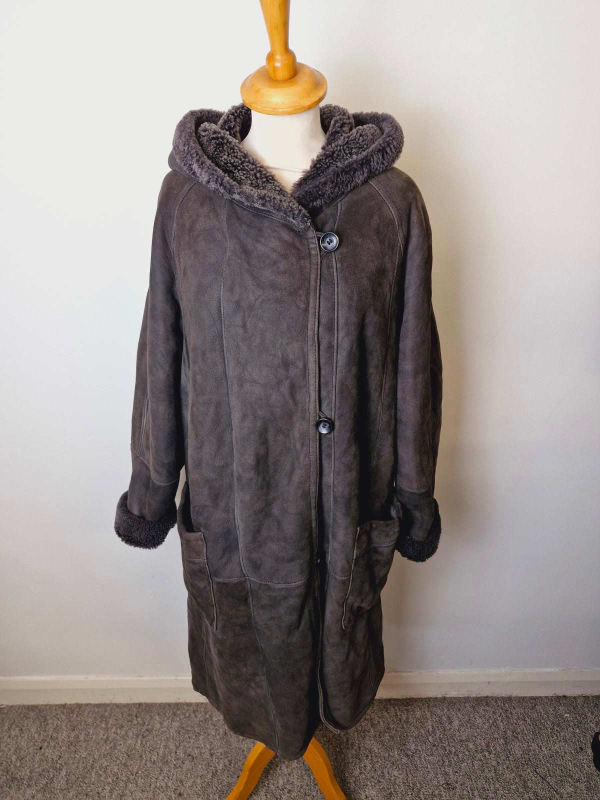 Womens Vintage Suede Sheepskin Shearling Leather Coat Jacket UK12 M Hooded