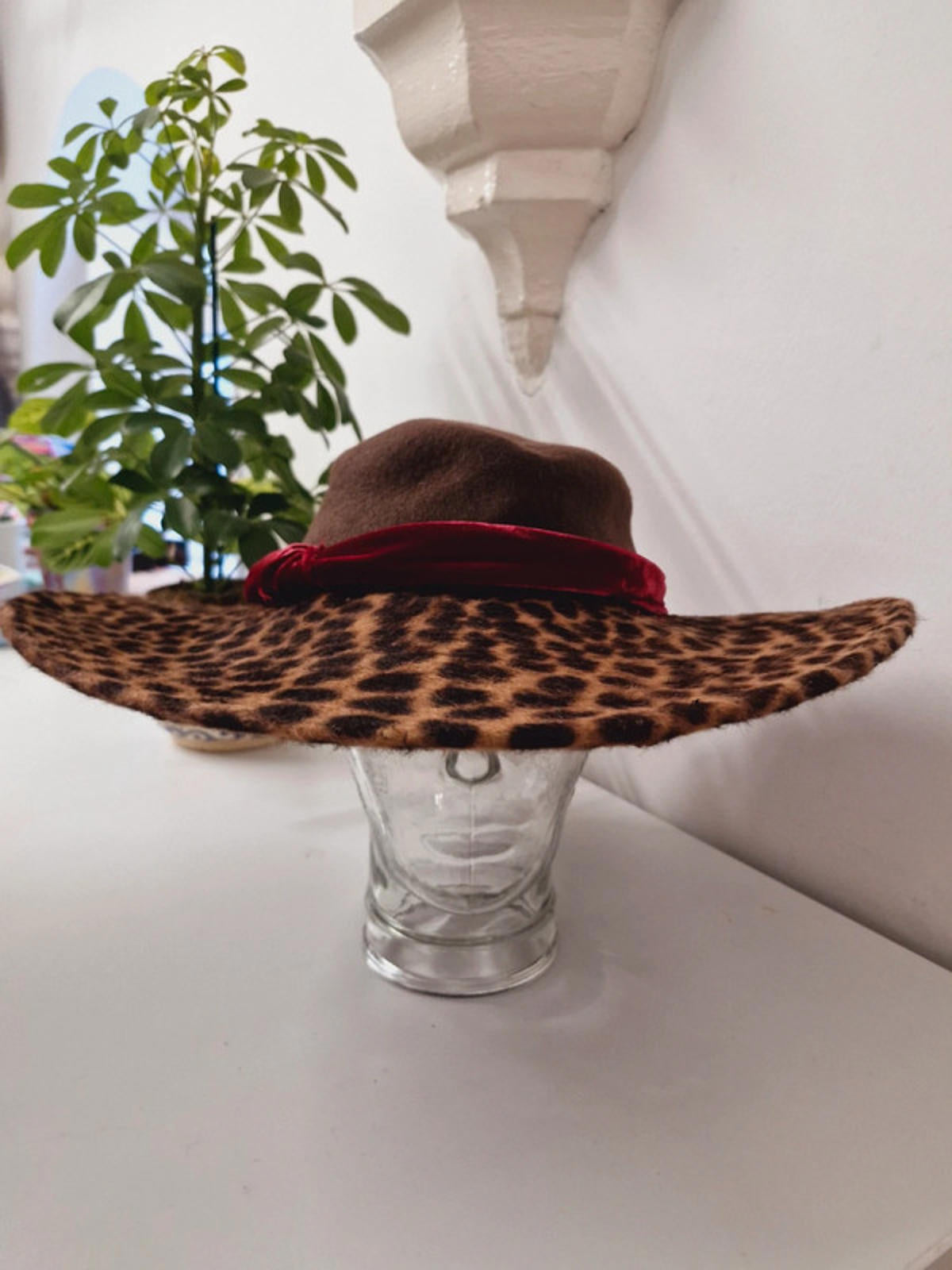 Womens Vintage Rivka Jacobs Leopard Print Red Velvet Hat Wide Brim