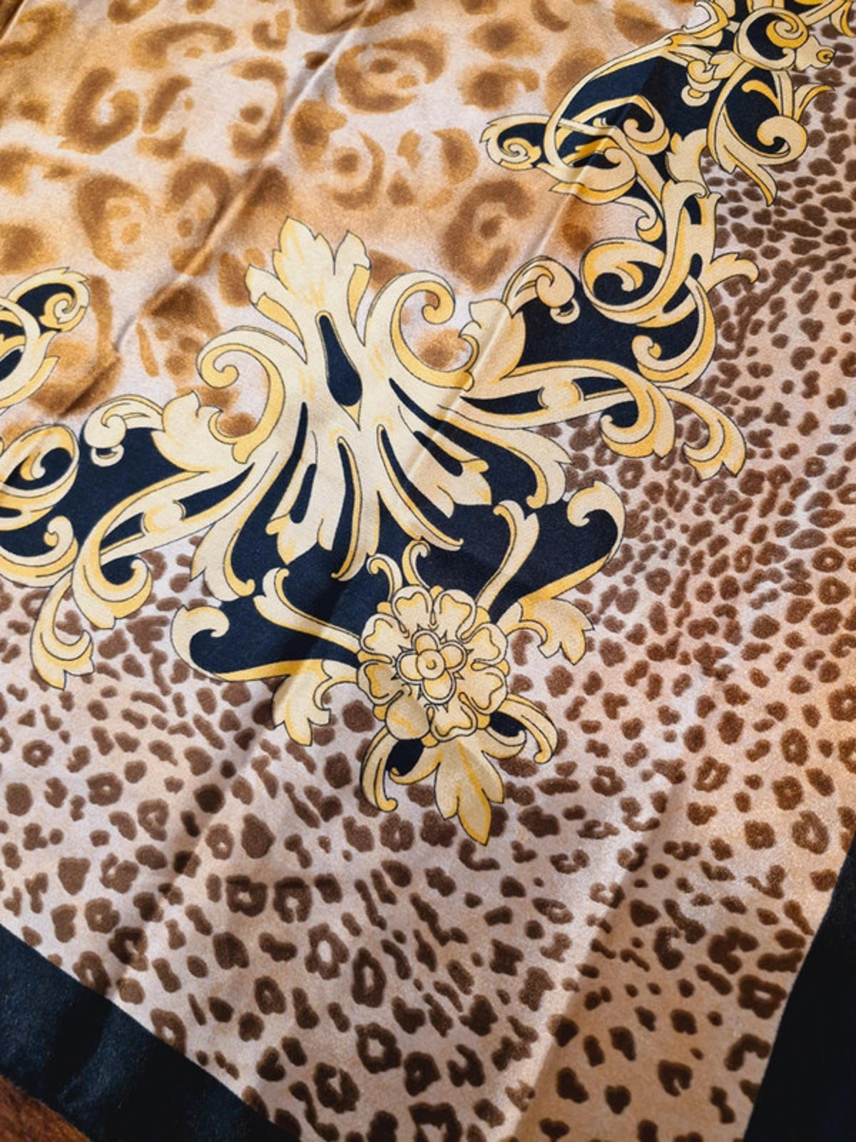 Womens Vintage Leopard Animal Print Square Scarf Satin