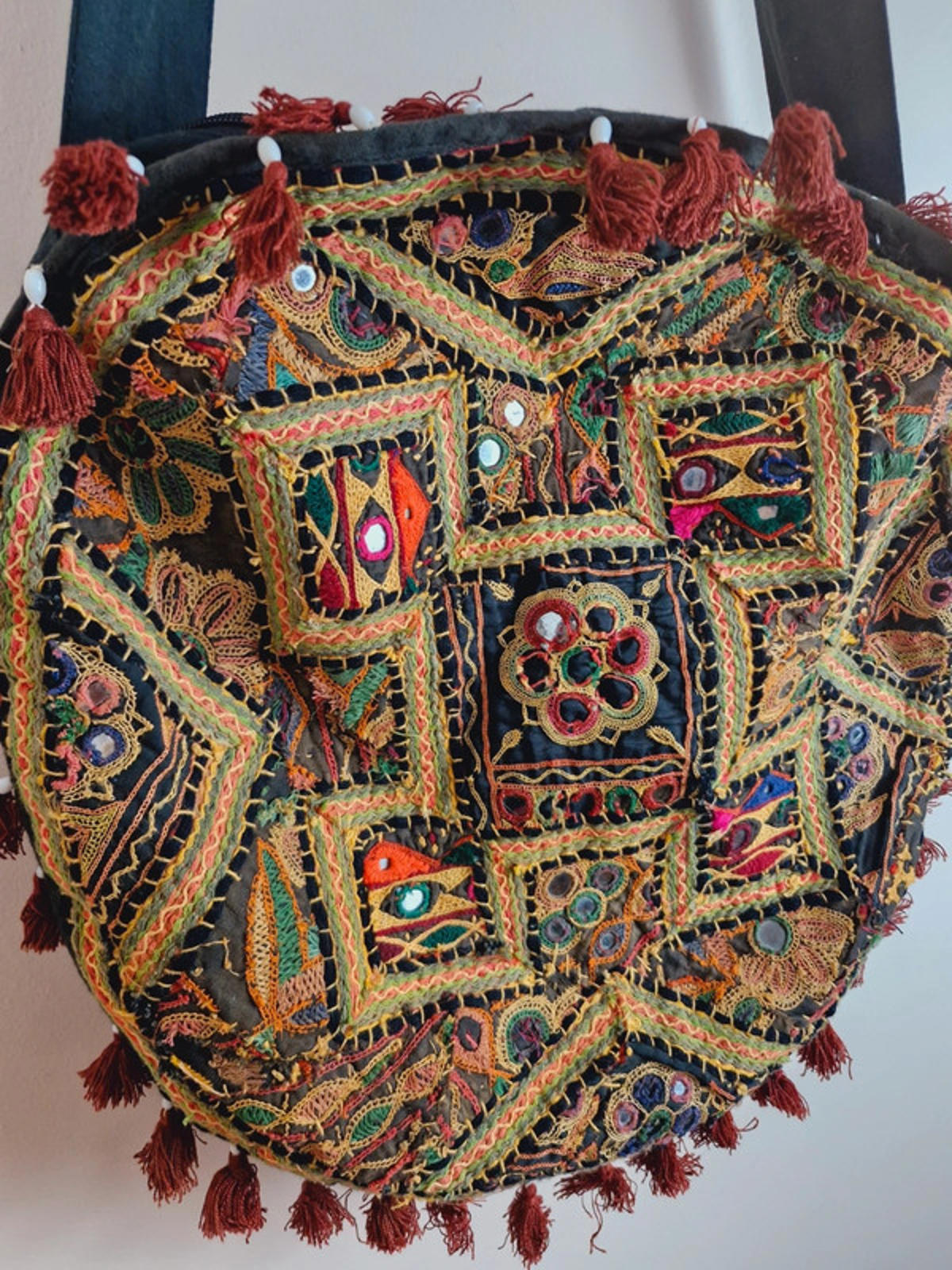 Womens Vintage Boho Indian Mirror Tassel Embroidered Hippy Shoulder Bag Handbag