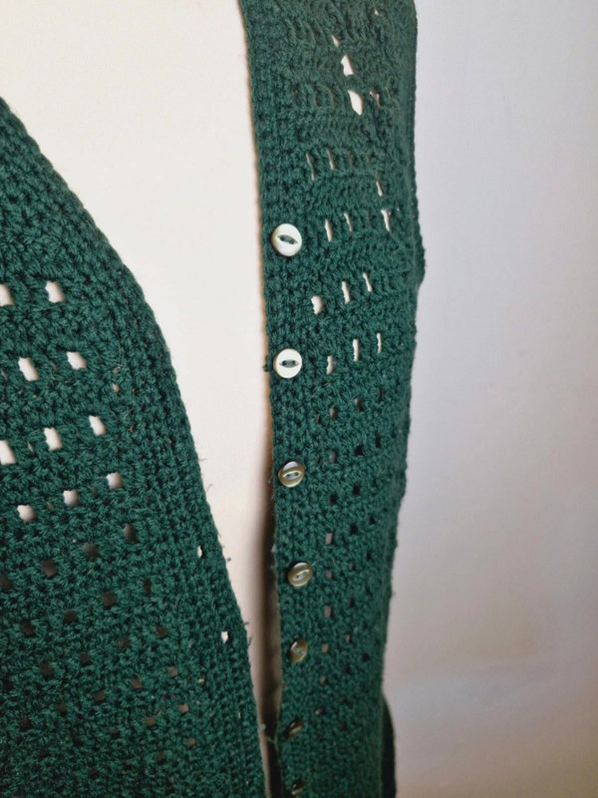 Womens Vintage Handknitted Knitted Green 1970s 70s Waiscoat Gilet Cardigan S