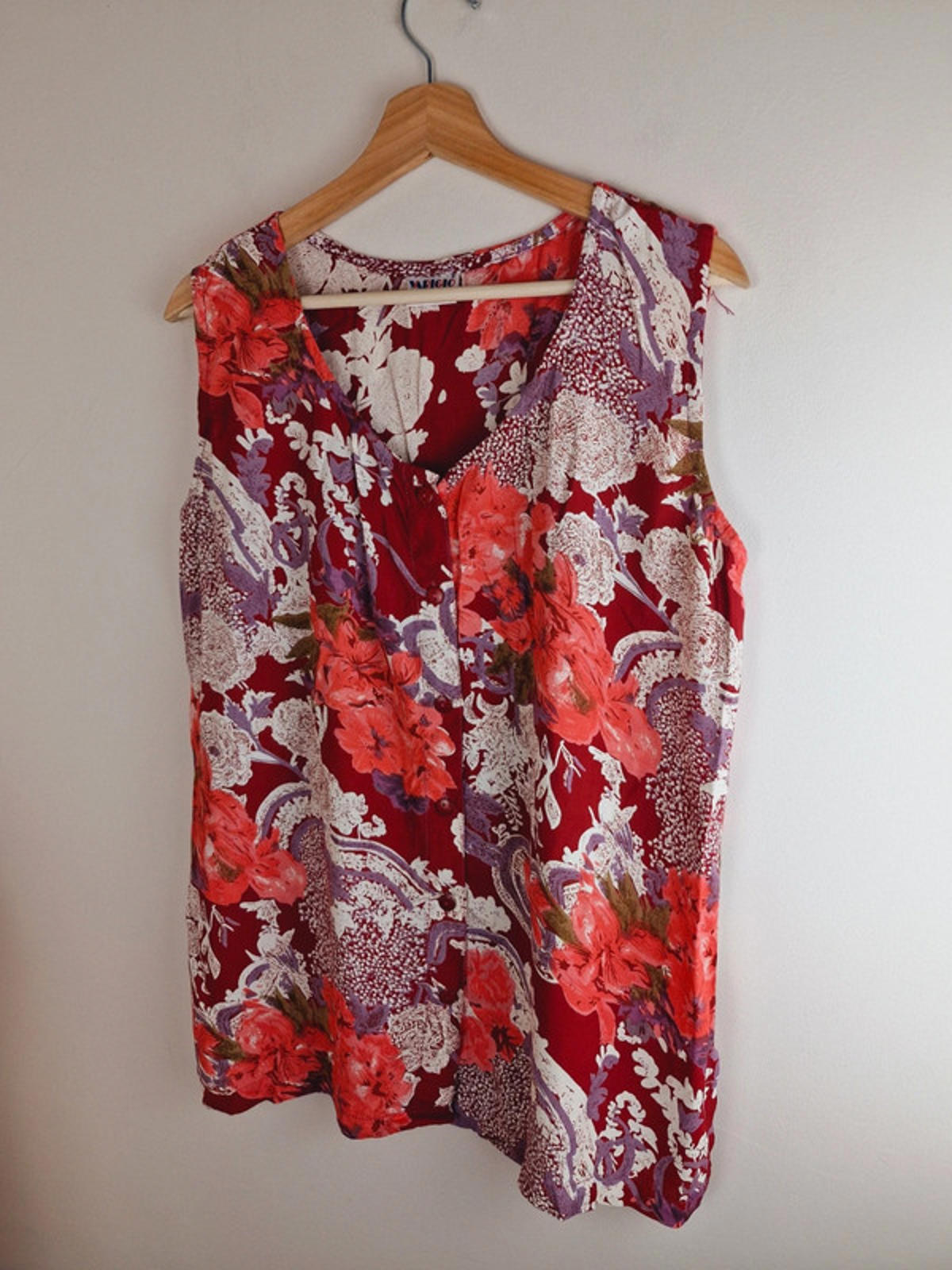 Red Floral Sleeveless Top M