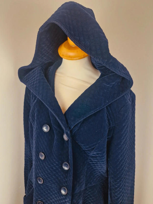 Long Hooded Velvet Coat XL