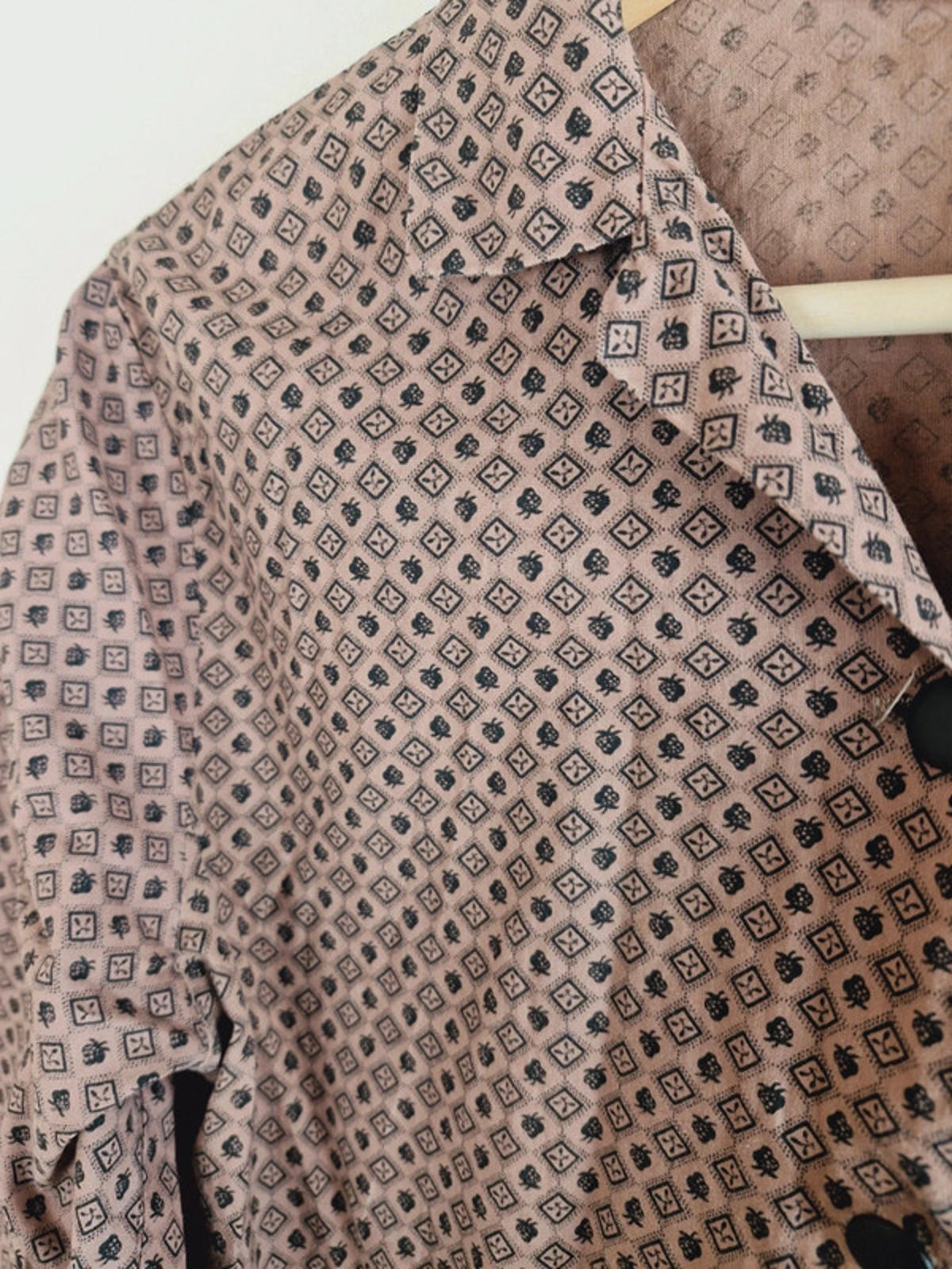 1950s Strawberry Shirt S