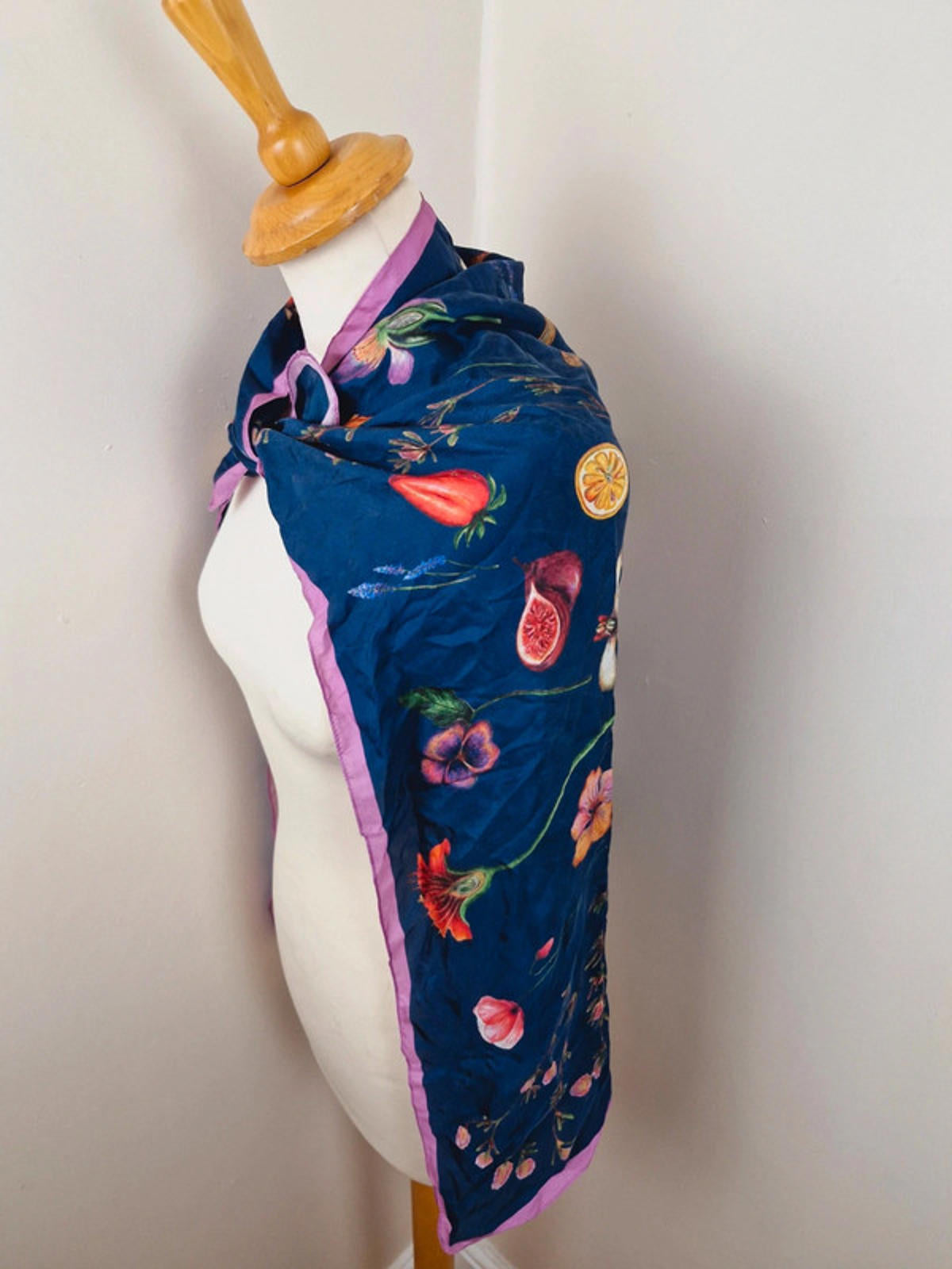 Womens Vintage Fruit Bee Square Scarf Shawl Neck Tie