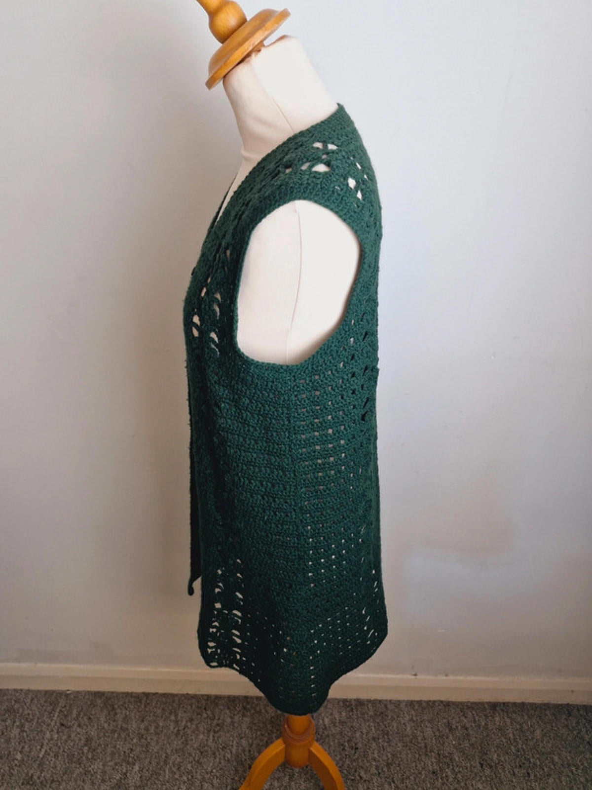 Womens Vintage Handknitted Knitted Green 1970s 70s Waiscoat Gilet Cardigan S