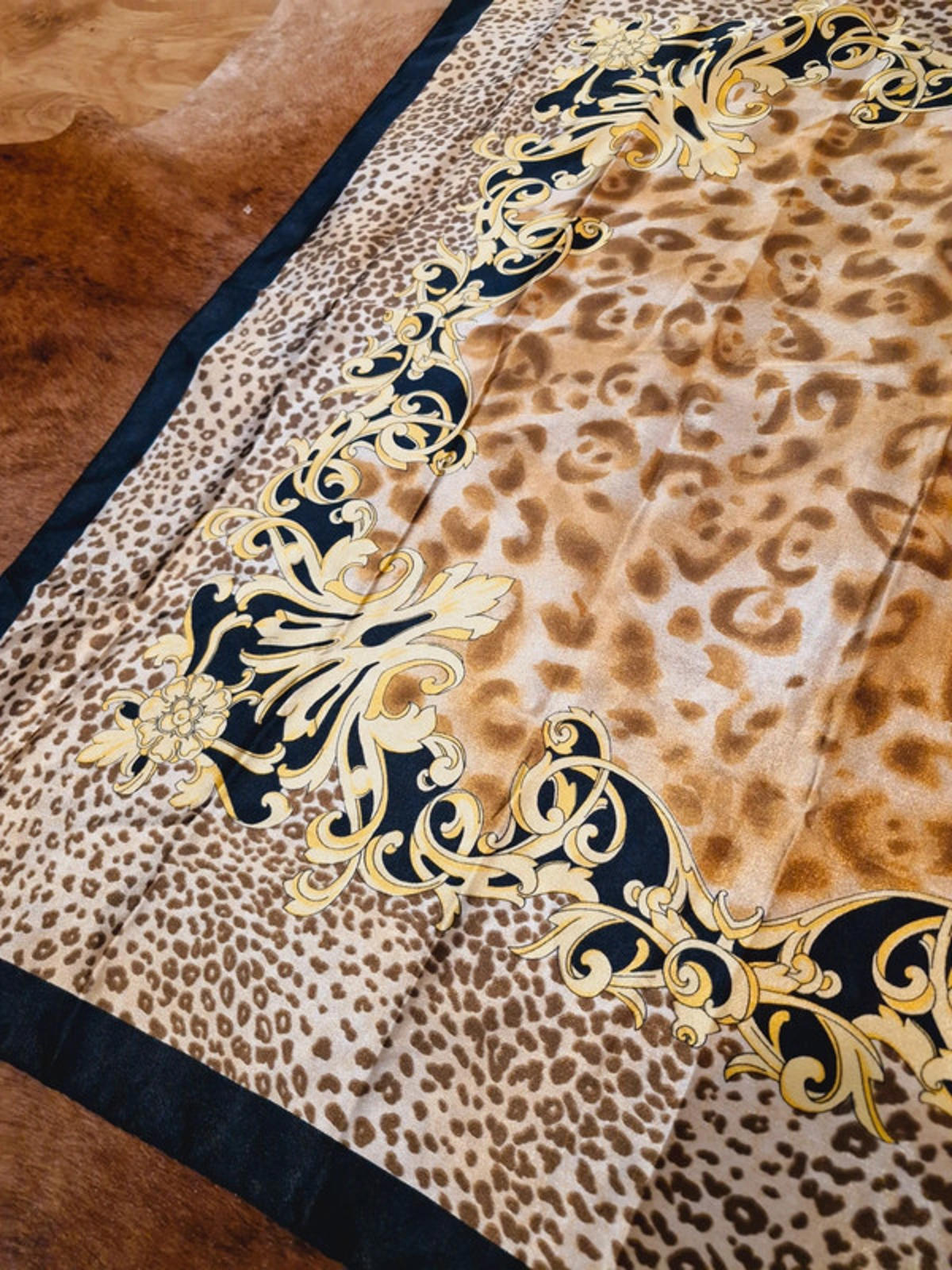 Womens Vintage Leopard Animal Print Square Scarf Satin