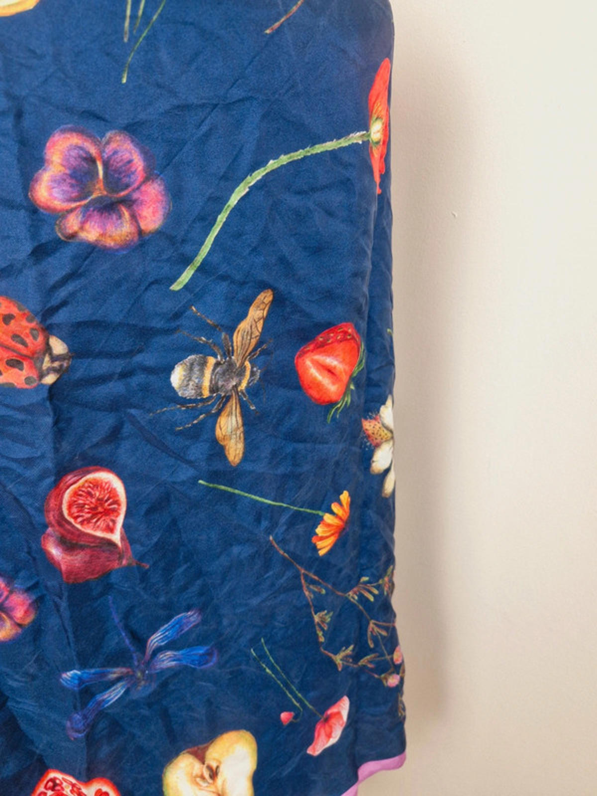 Womens Vintage Fruit Bee Square Scarf Shawl Neck Tie
