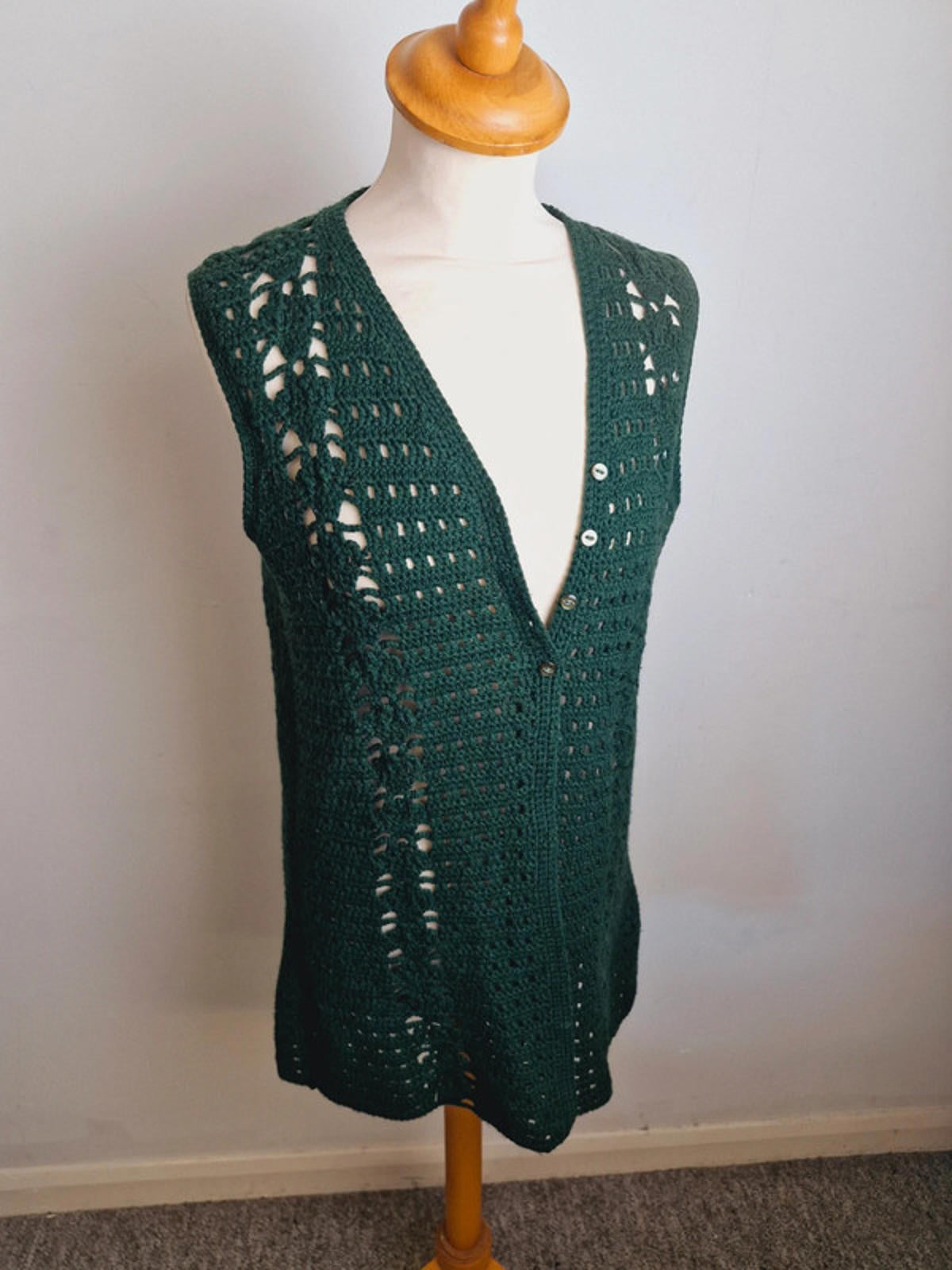 Womens Vintage Handknitted Knitted Green 1970s 70s Waiscoat Gilet Cardigan S