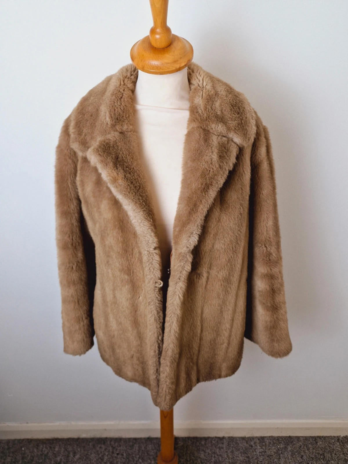 Womens Vintage 1960s 60s Retro Faux Fur Beige Coat Jacket M UK12
