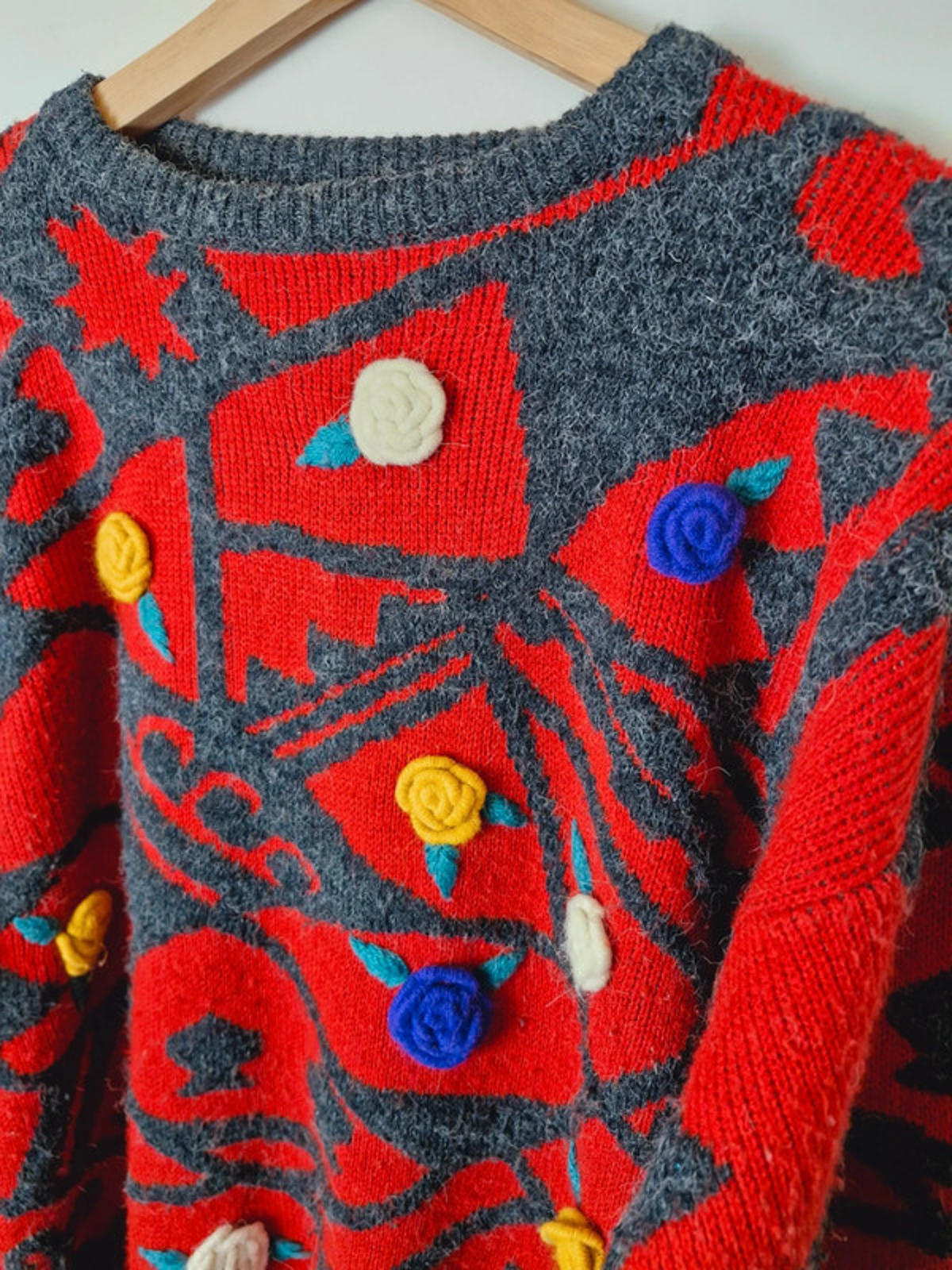 3D Rose Jumper L UK16