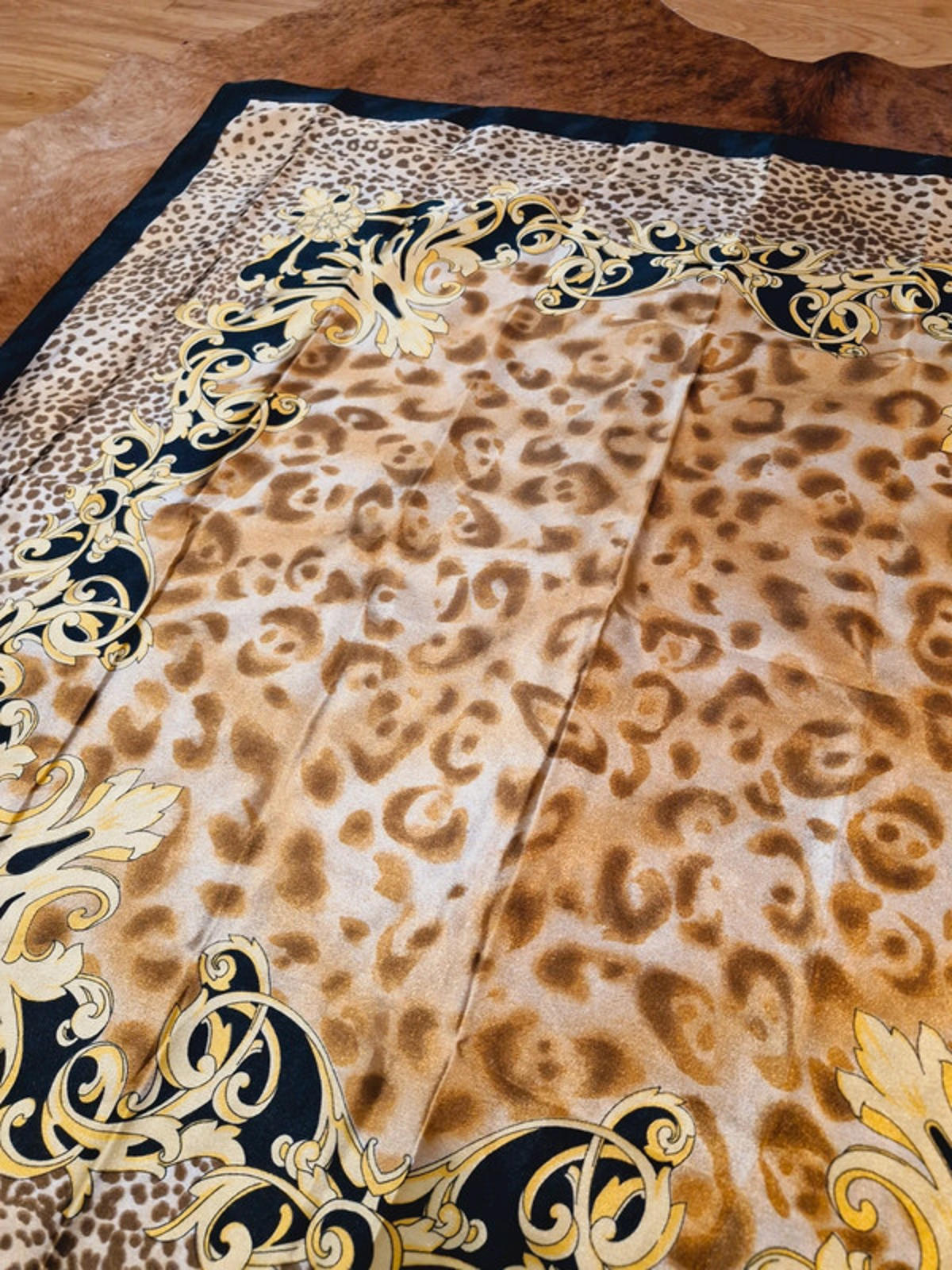 Womens Vintage Leopard Animal Print Square Scarf Satin
