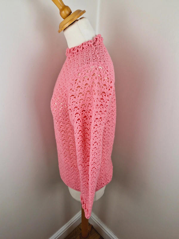 1970s Handknitted Pink Jumper S UK10