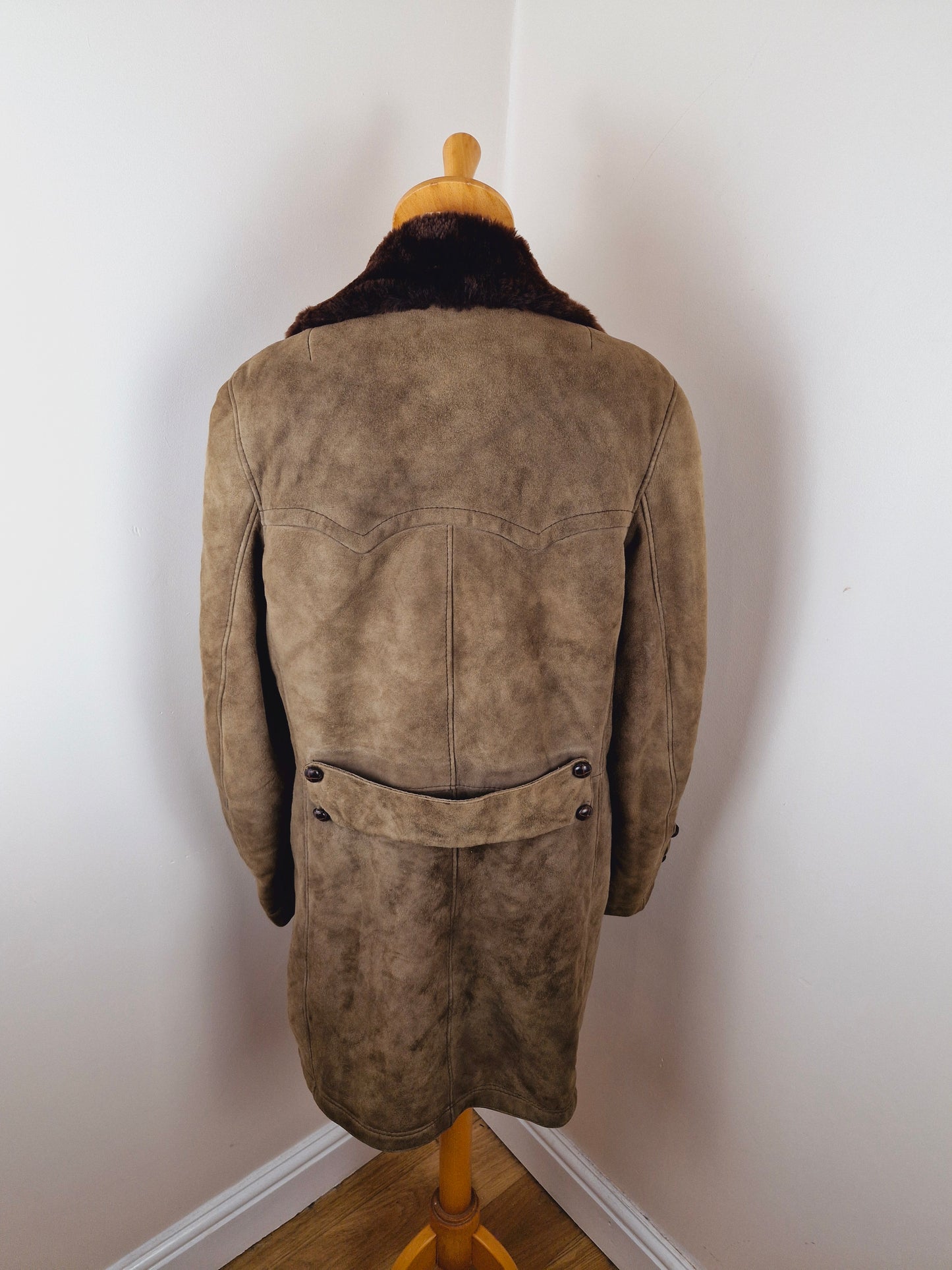 Vintage 1970s Suede Sheepskin Coat M