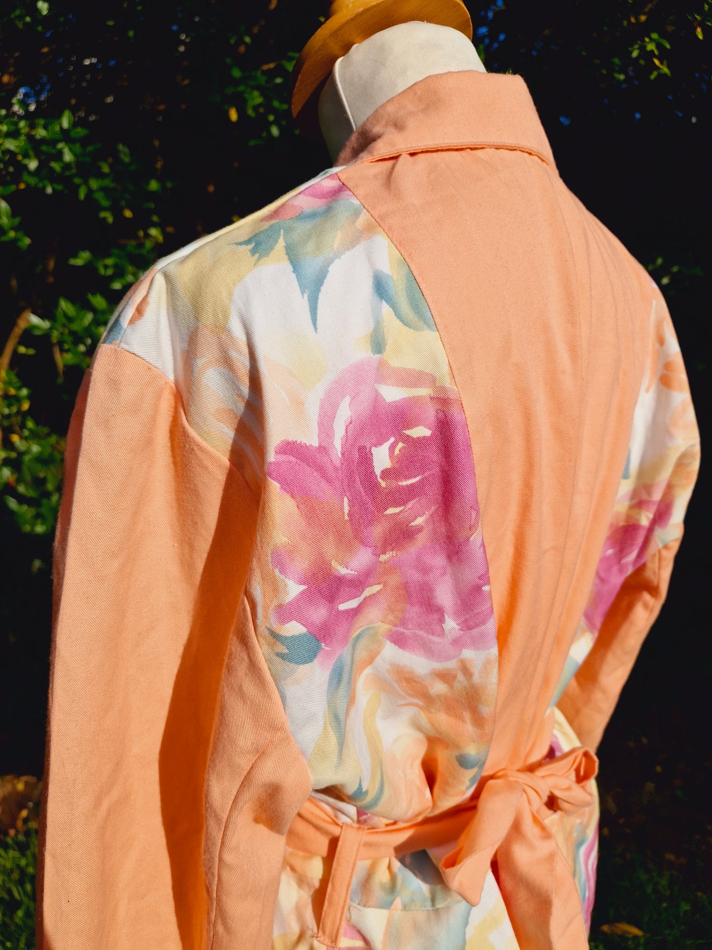 Vintage 1980s Peach Floral Jacket M L