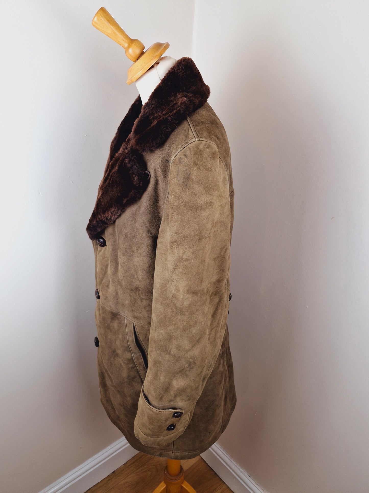 Vintage 1970s Suede Sheepskin Coat M