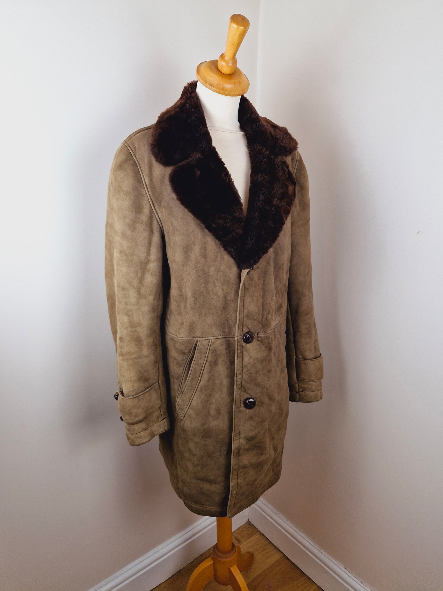 Vintage 1970s Suede Sheepskin Coat M