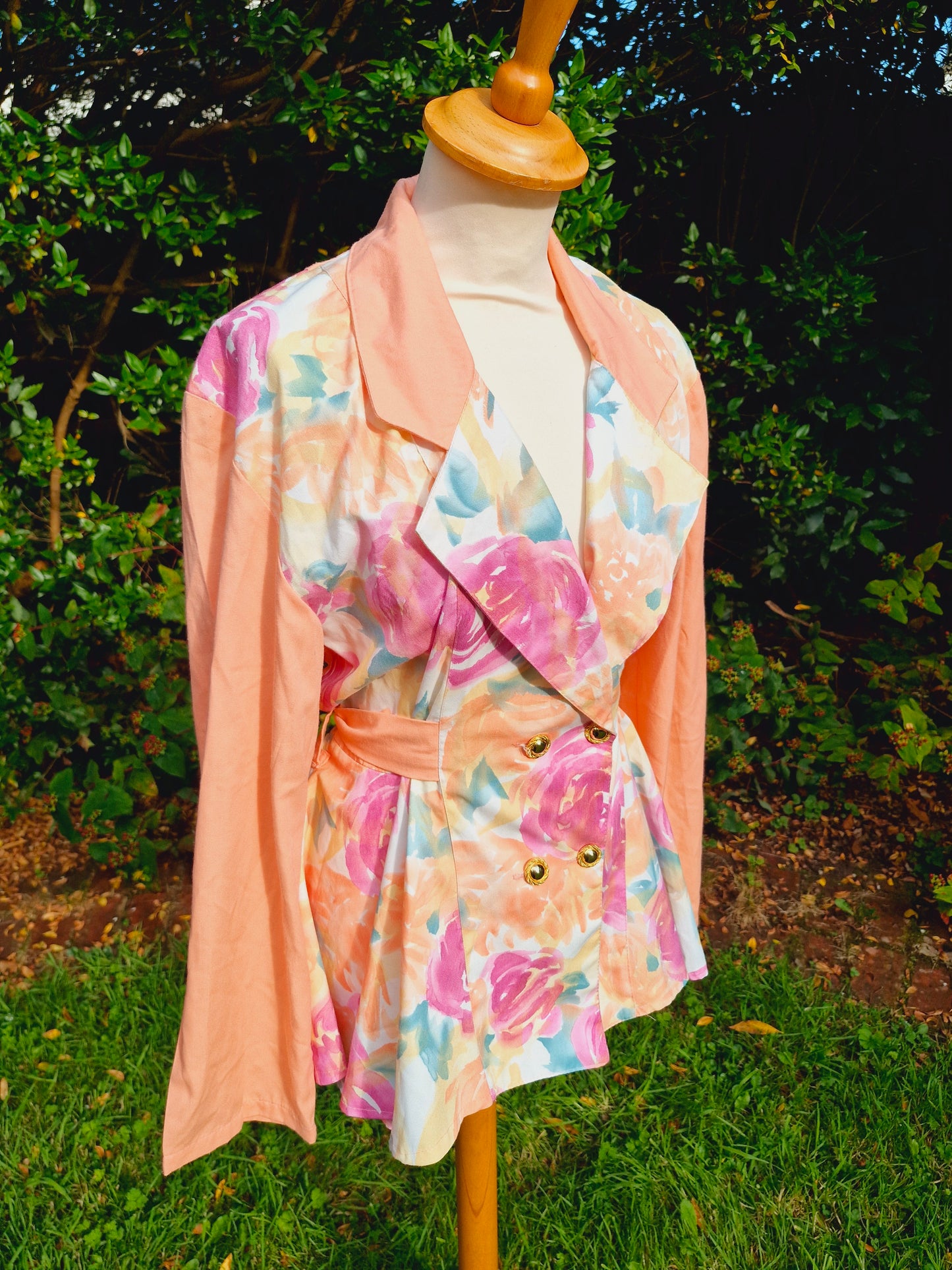 Vintage 1980s Peach Floral Jacket M L