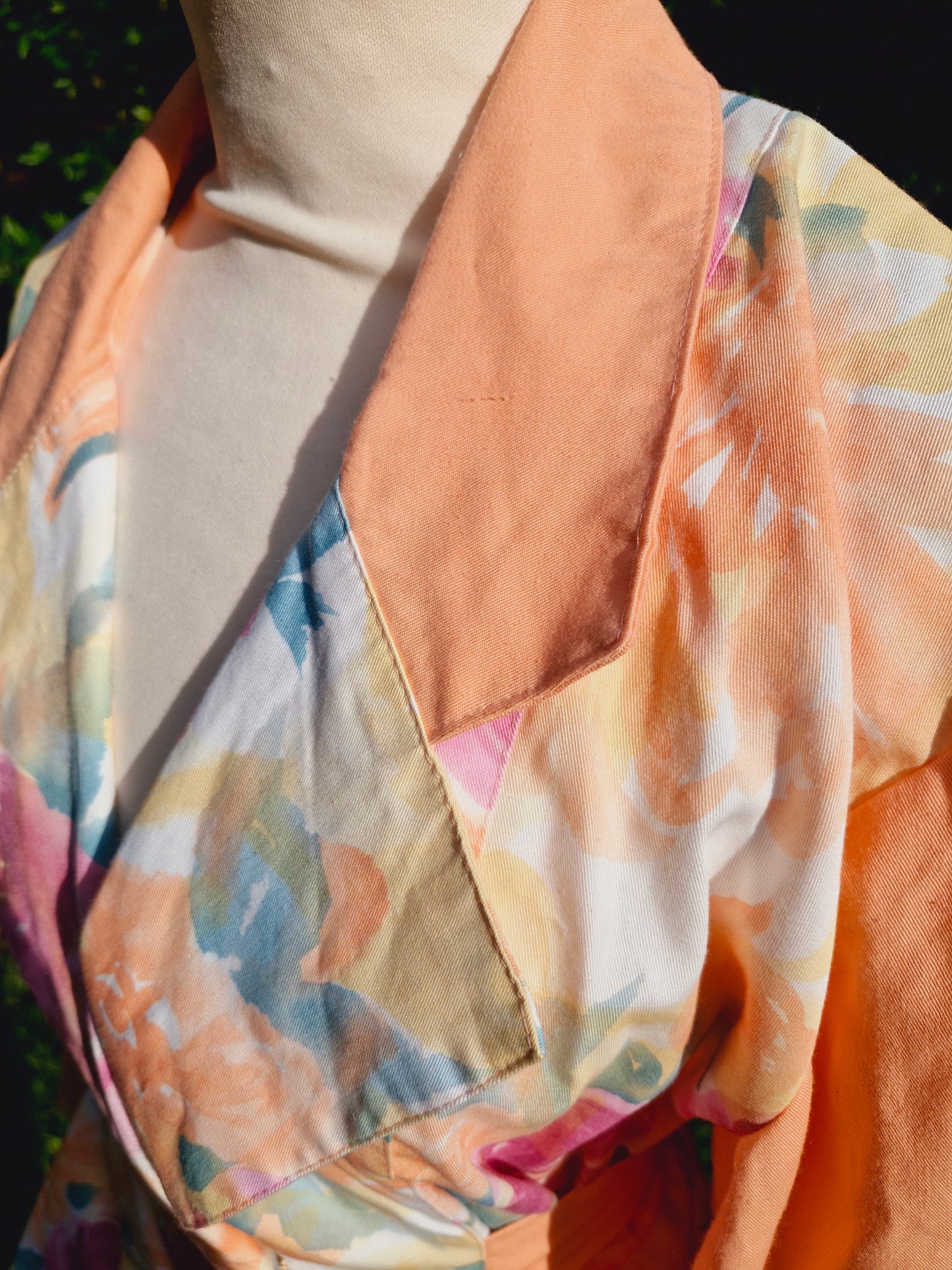 Vintage 1980s Peach Floral Jacket M L