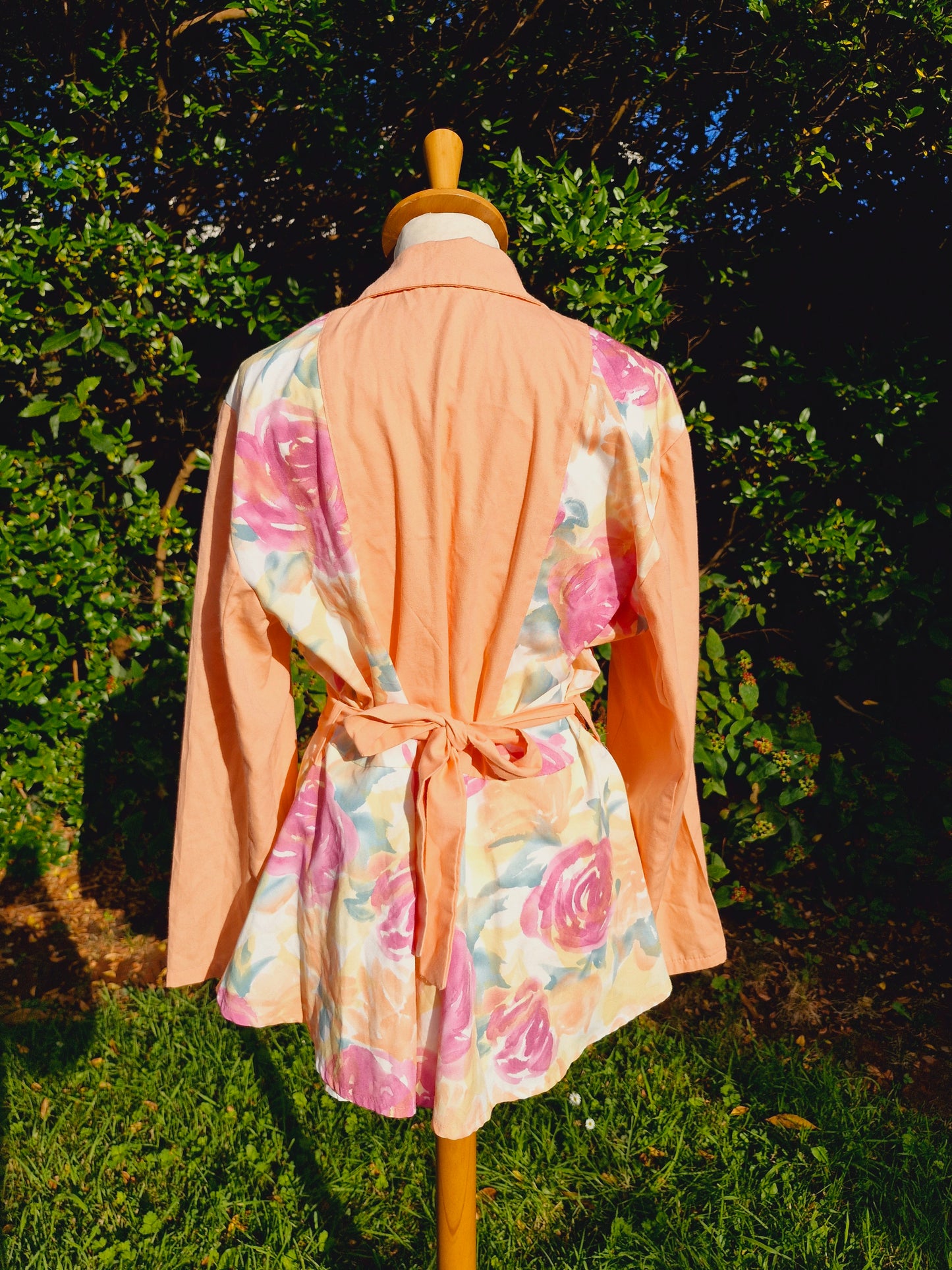 Vintage 1980s Peach Floral Jacket M L