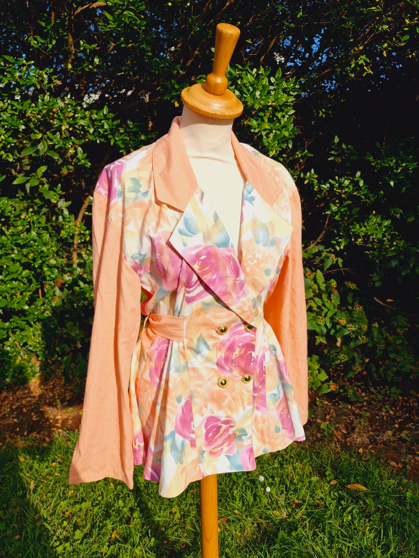 Vintage 1980s Peach Floral Jacket M L