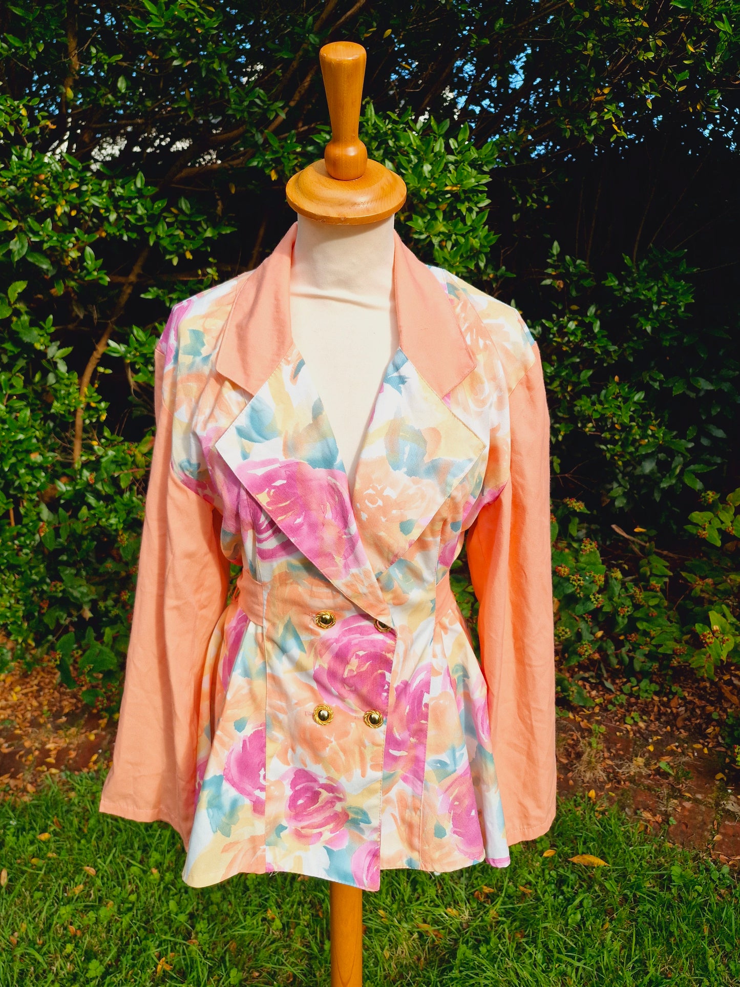 Vintage 1980s Peach Floral Jacket M L