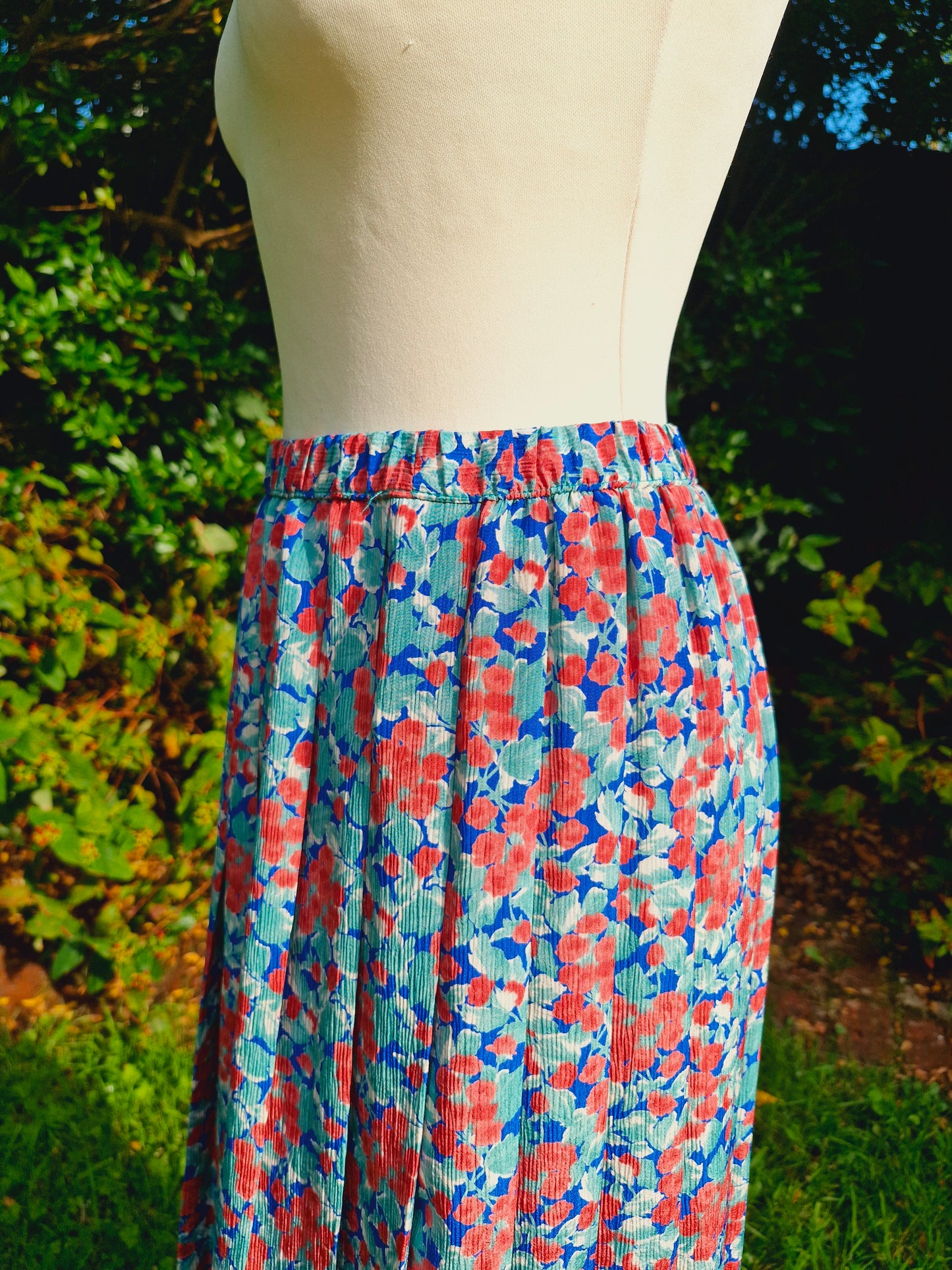 Vintage Pleated Midi Floral Skirt S M